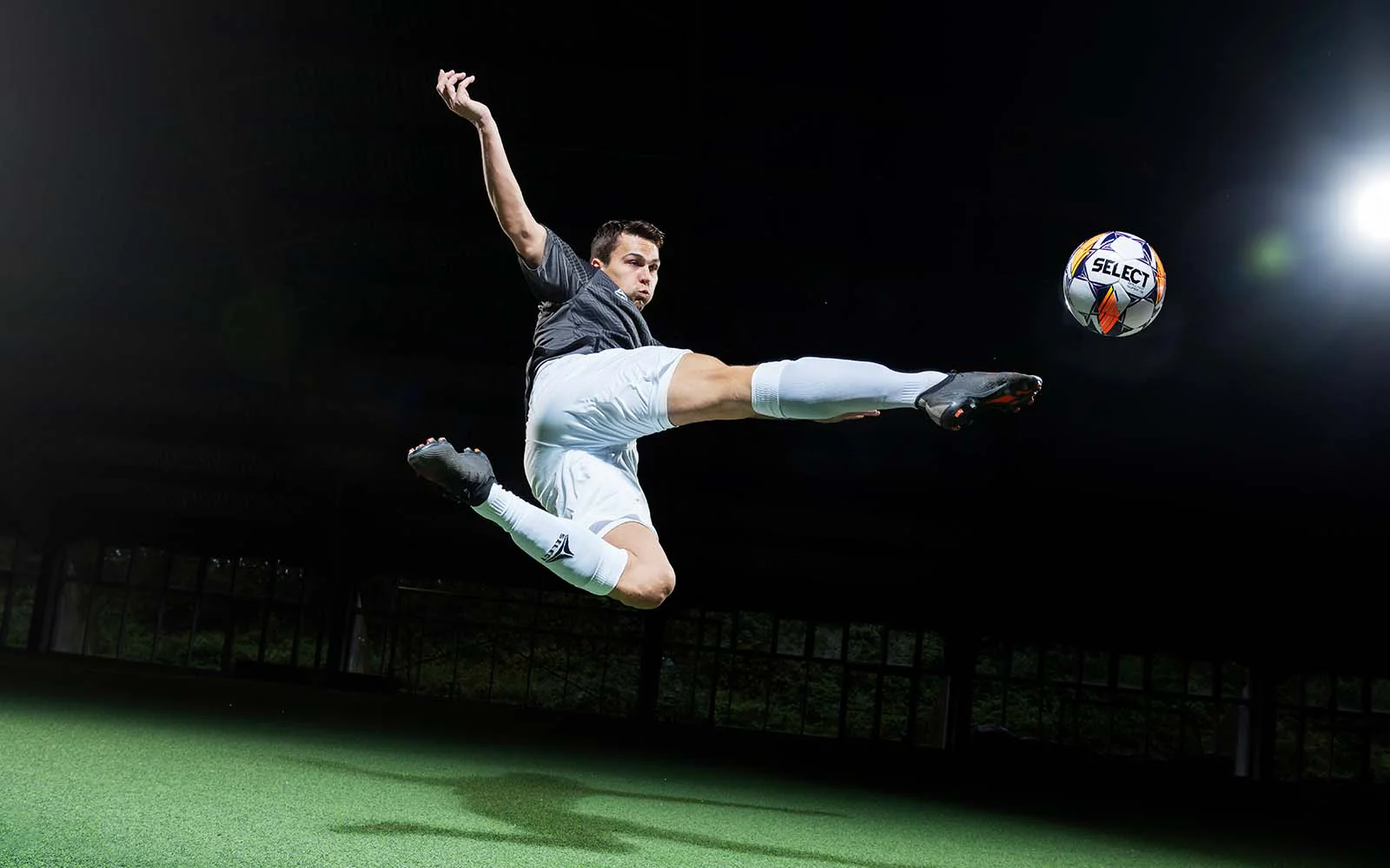 锡安以场均 锡安以场均